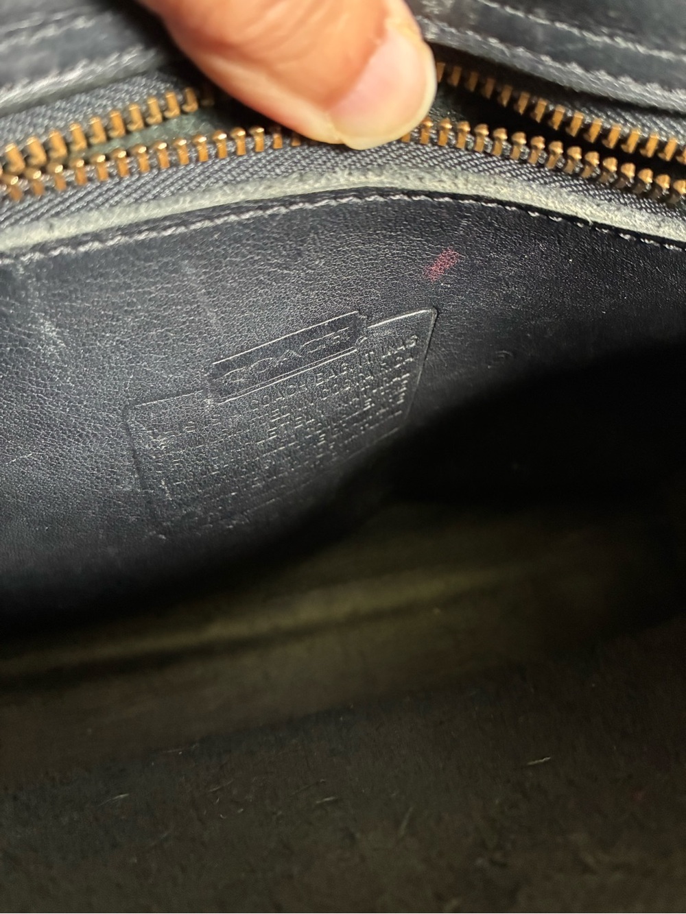 Vintage Coach Court Crossbody Black Leather Bag - Picture 5 of 9
